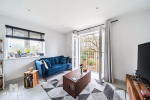 Juliet Balcony Overlooking Gardens- click for photo gallery